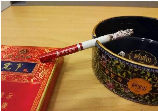 寬窄五糧濃香，香煙邂逅五糧液你值得擁有