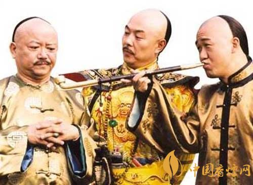 紀(jì)曉嵐愛(ài)抽煙是真的嗎，紀(jì)曉嵐抽的什么煙