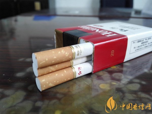 紅河煙軟甲好抽嗎?品高年優(yōu)質紅河煙的經(jīng)典之作