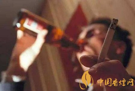 長(zhǎng)期吸煙的危害 長(zhǎng)期抽煙會(huì)猝死！