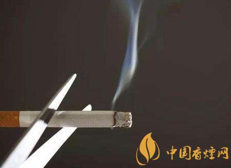 吸煙和戒煙之間如何權(quán)衡 吸煙應(yīng)該注意場合！